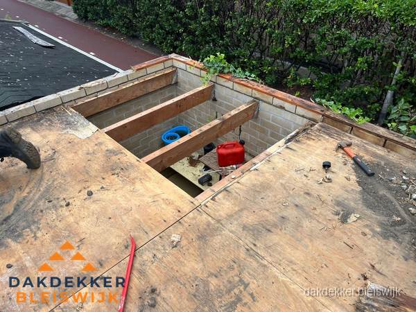 Plat dak vervangen met open constructie in Bleiswijk Plat dak vervangen met open constructie in Bleiswijk