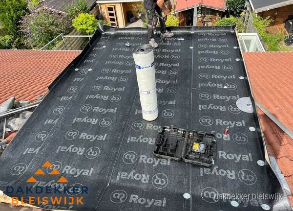 Dakrenovatie met Royal onderdak op plat dak in Bleiswijk